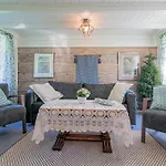 Arctic Waves Cottage, Haukland Дом отдыха Лекнес