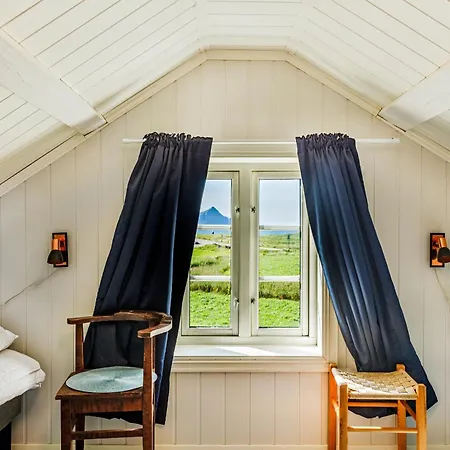 Arctic Waves Cottage, Haukland