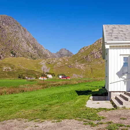 בית נופש Arctic Waves Cottage, Haukland