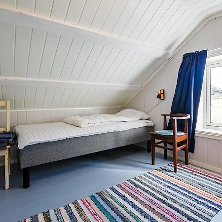 Arctic Waves Cottage, Haukland בית נופש