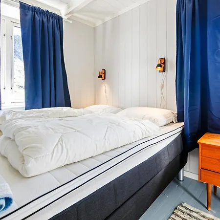 בית נופש Arctic Waves Cottage, Haukland