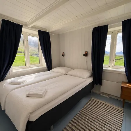 The Haukland House, Between Peaks & Sea 別荘 レクネス