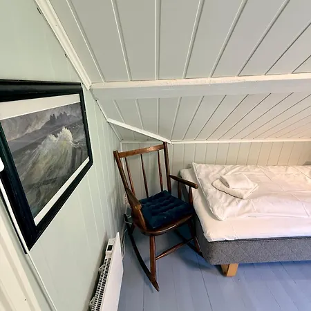 The Haukland House, Between Peaks & Sea *