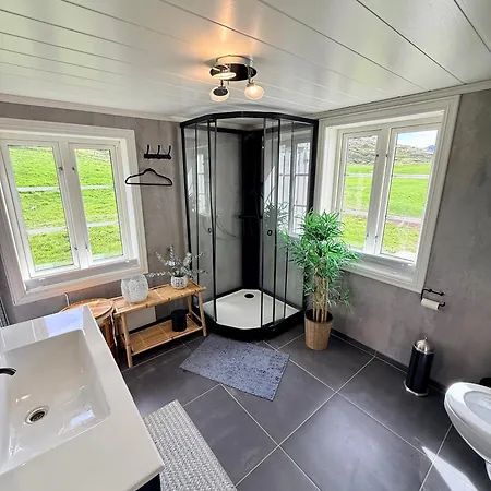 The Haukland House, Between Peaks & Sea * レクネス