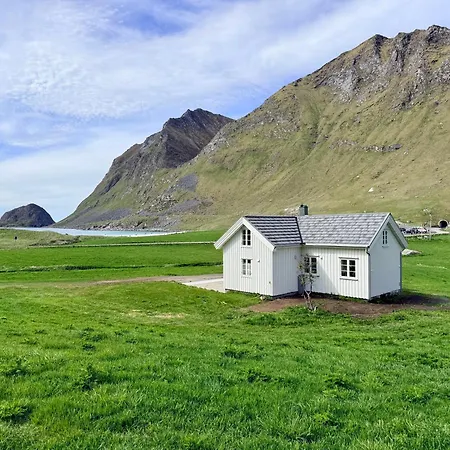 The Haukland House, Between Peaks & Sea 別荘 レクネス