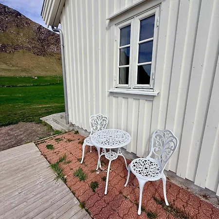 別荘 The Haukland House, Between Peaks & Sea