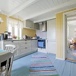 Arctic Waves Cottage, Haukland